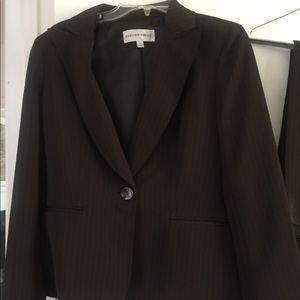 Jones New York pants suit (black pinstripe) size 6